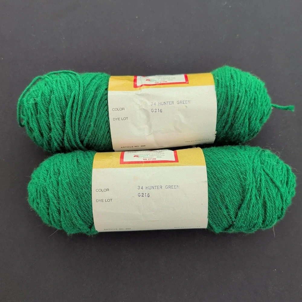 Lot of 2 Kmart Sayelle Yarn 34 Hunter Green 4oz 4ply Orlon Acrylic Worsted‎